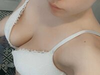 37yo mom of two Anna Leigh