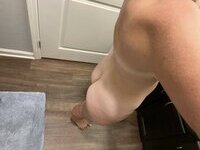 37yo mom of two Anna Leigh