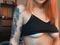 American busty selfie girl