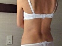 American soccer mom shared hot selfies