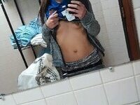 American soccer mom shared hot selfies