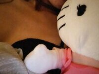 American soccer mom shared hot selfies