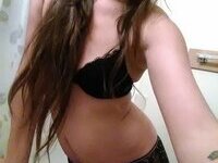 American soccer mom shared hot selfies