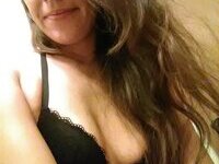 American soccer mom shared hot selfies