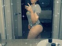 Muscled bisexual tomboy