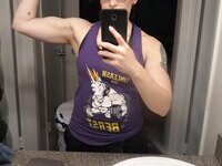 Muscled bisexual tomboy