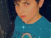 Muscled bisexual tomboy