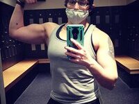 Muscled bisexual tomboy