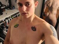 Muscled bisexual tomboy