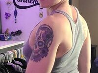 Muscled bisexual tomboy