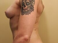 Muscled bisexual tomboy