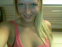 Stunning blonde girlfriend home selfies