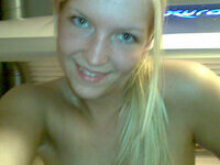 Stunning blonde girlfriend home selfies