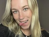 Innocent blonde Kyra