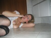 Kinky mature milf drinking her own pee