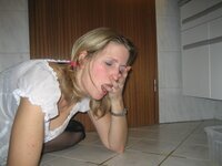 Kinky mature milf drinking her own pee