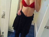 Sexy girlfriend selfshot nudes