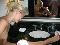 Pretty amateur blonde homemade pics