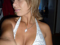 Amateur couple share private porn pics