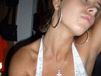 Amateur couple share private porn pics