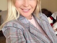 Голышом на всеобщее обозрение / Naked for all to see