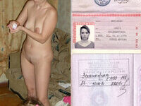 Нравится позировать голой/I like posing naked.