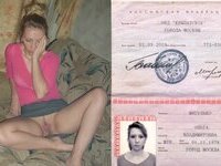 Olya showed her pussy
