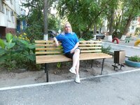 Married slut spreads her legs