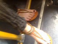 Flaca patuda en la metro
