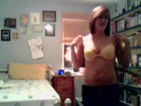 Play 'Samantha stripping on webcam'