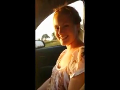 Play 'Blonde doing blowjob in car'