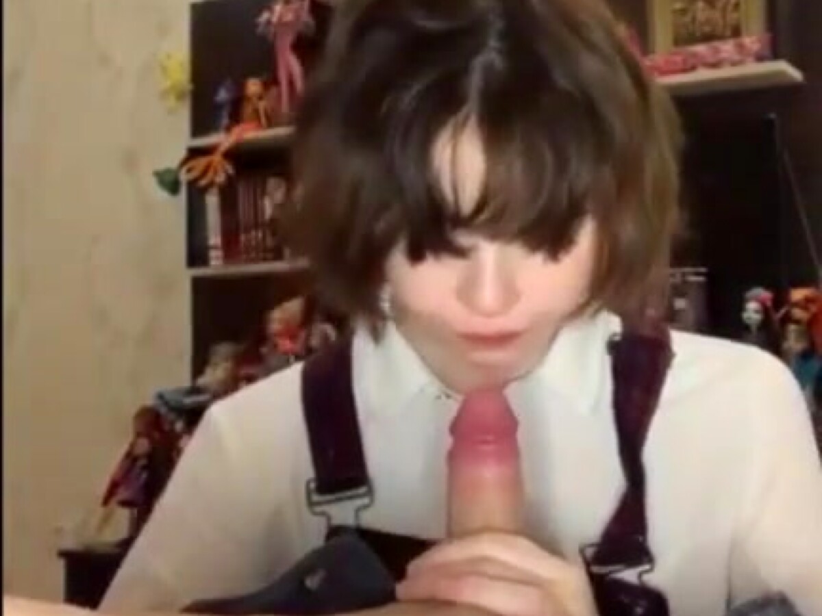 Play 'Petite young brunette and gentle POV blowjob'